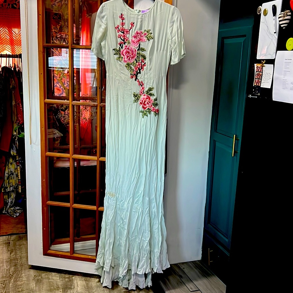 Formal gown with short sleeves